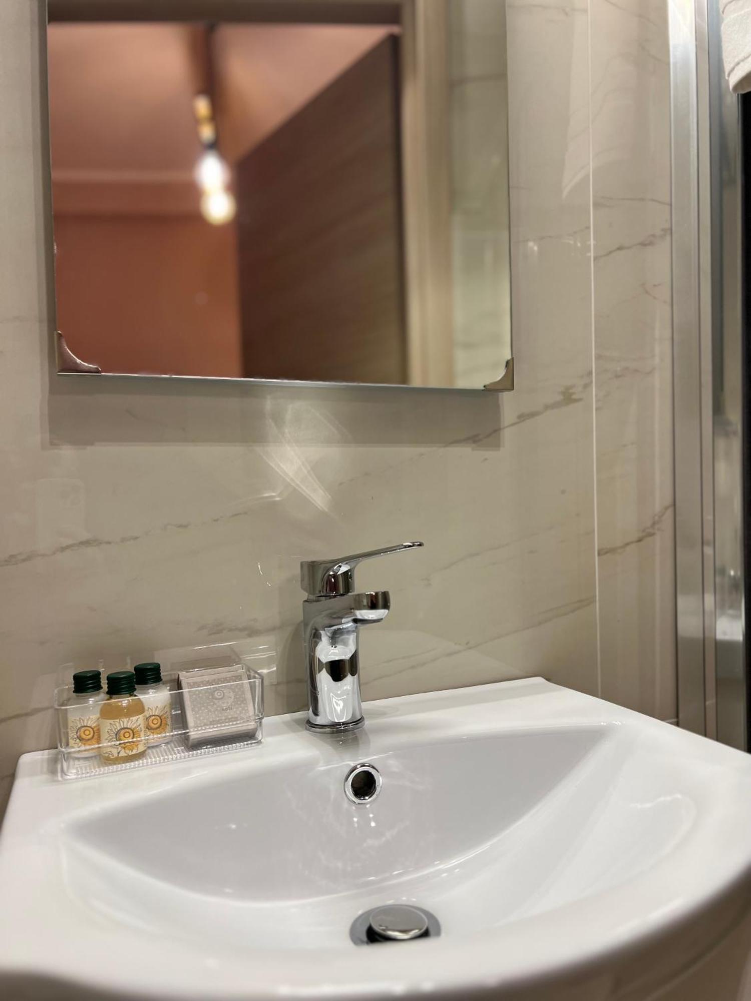 Buongiorno & Benvenuti Hotel Trani Ngoại thất bức ảnh